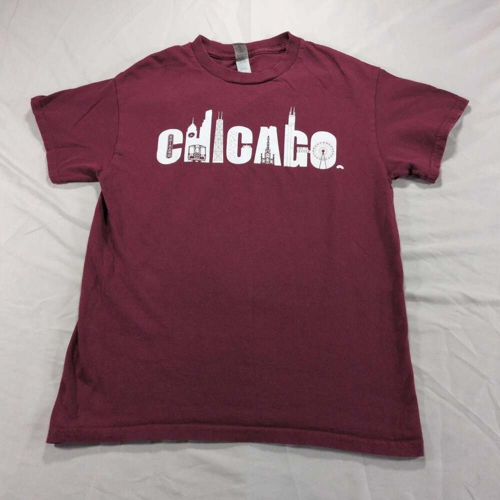 Chicago Skyline Graphic T-Shirt Maroon Size S